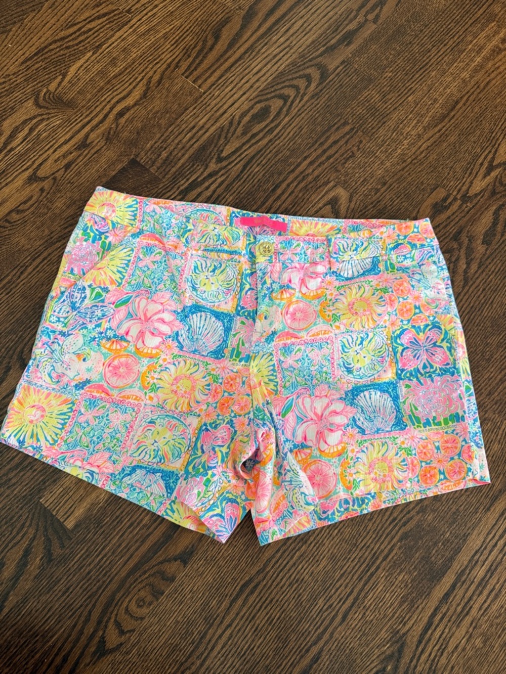 Women’s Floral Patchwork Print Shorts - Multicolor